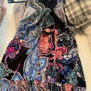INC silky top